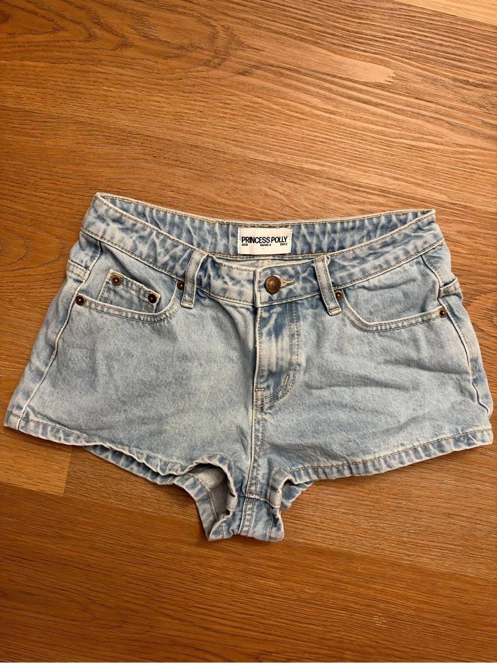 Princess Polly mid-rise denim shorts size 0